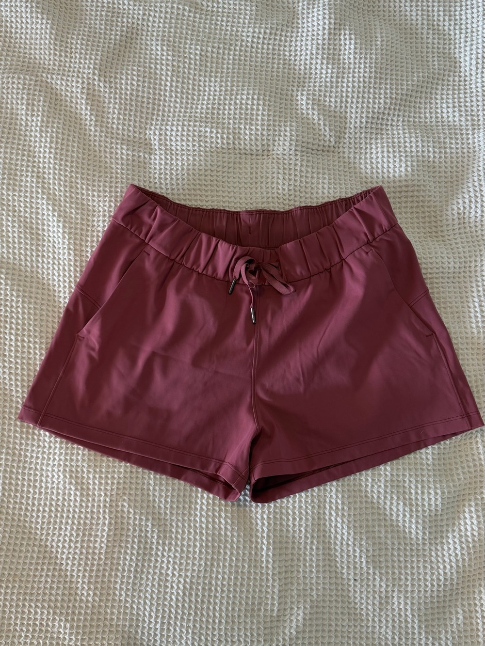 Lululemon On the Fly 2.5” Women's Athletic Shorts - Rose